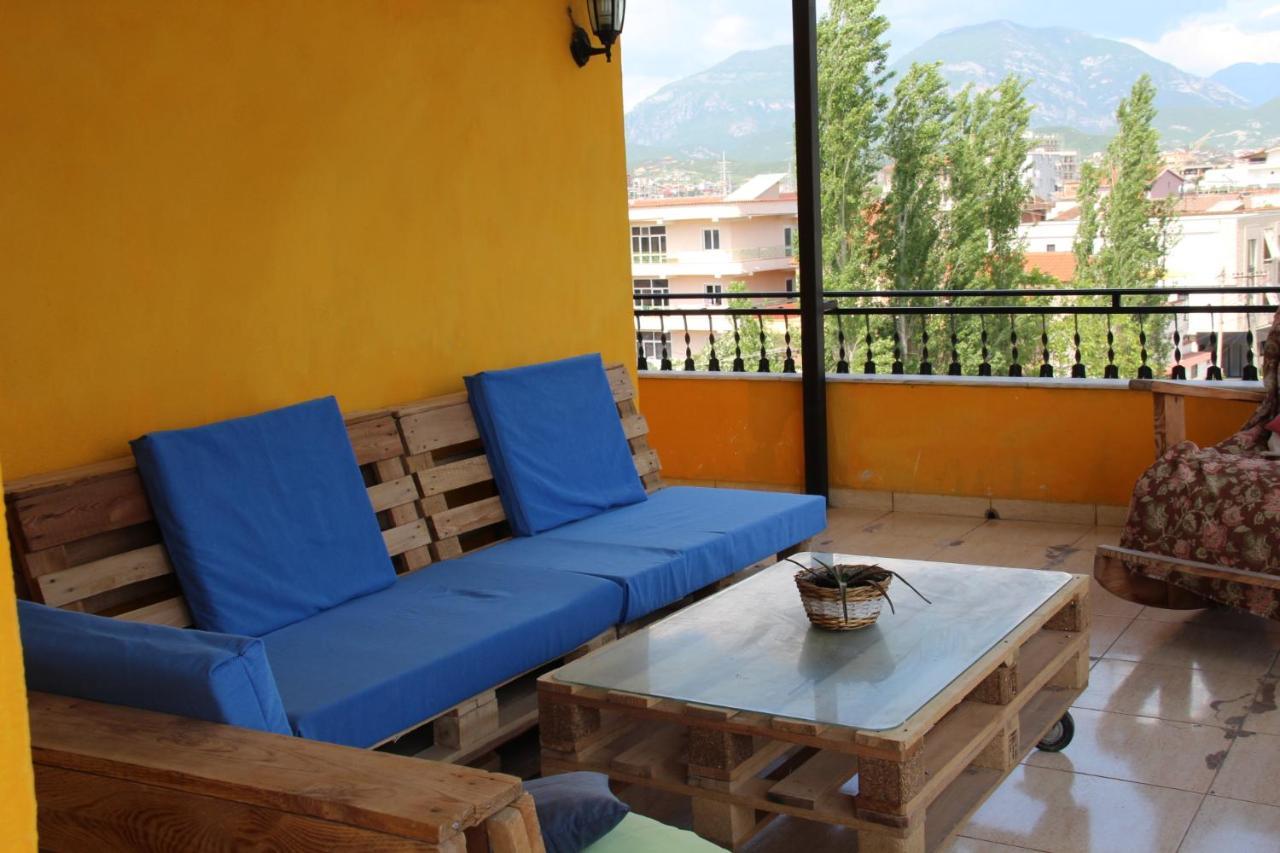 Cozy Big Apartment With Balcony Tiranë Luaran gambar