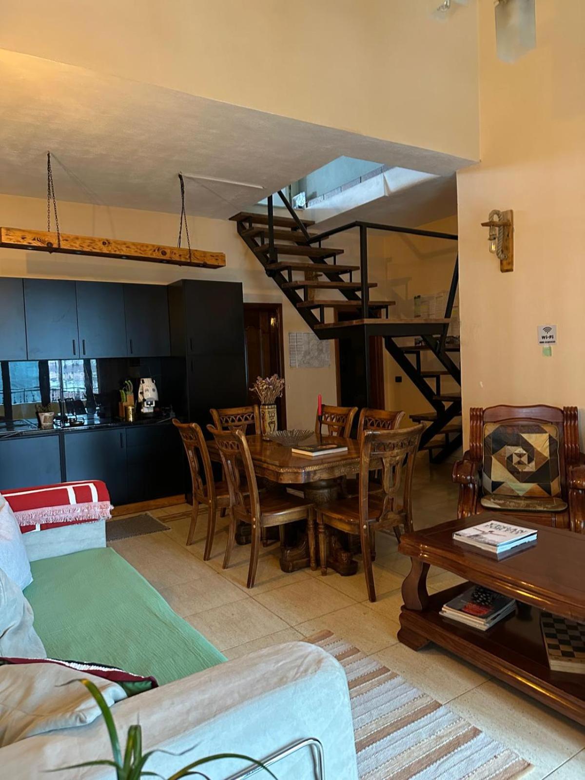 Cozy Big Apartment With Balcony Tiranë Luaran gambar