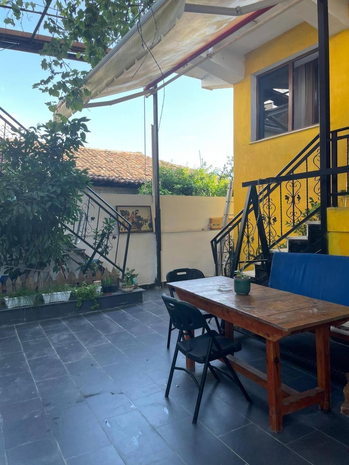 Cozy Big Apartment With Balcony Tiranë Luaran gambar